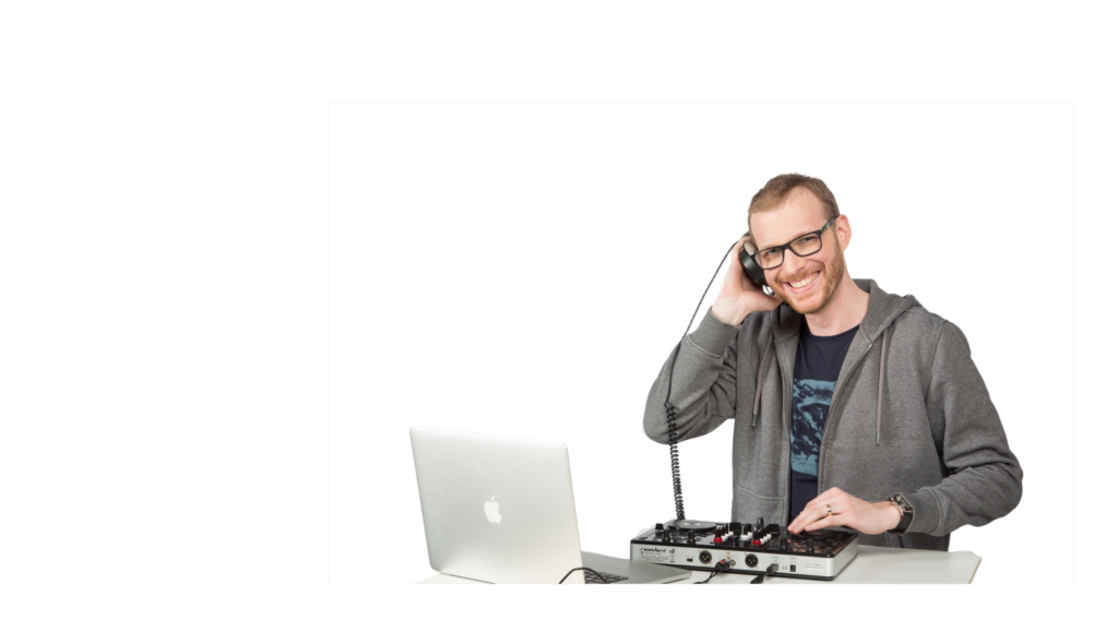 Pressefoto Matthias Moser alias matmoe am DJ-Set